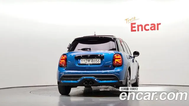 MINI Cooper — Фото автомобиля 4