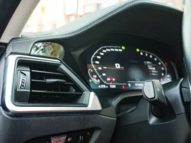 BMW 3 Series — Фото автомобиля 16