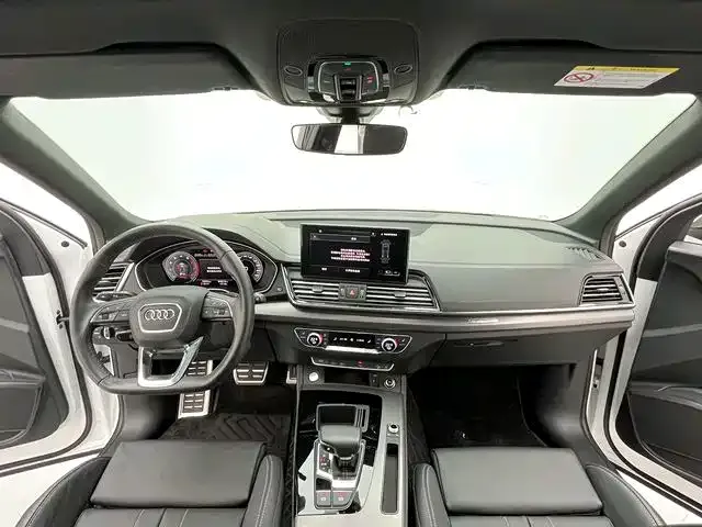 Audi Q5L — Фото автомобиля 9
