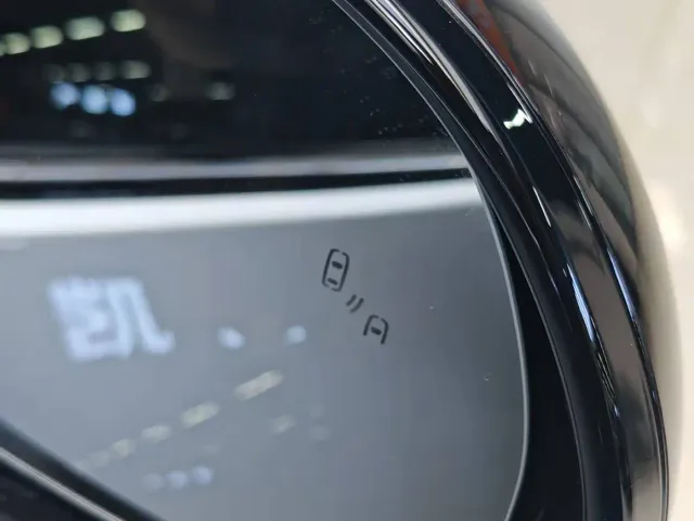 Li Auto i6 — Фото автомобиля 25