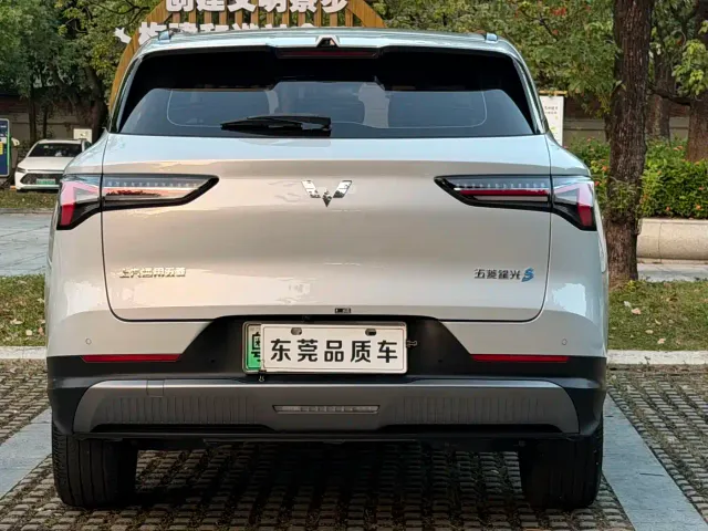 Wuling Starlight S — Фото автомобиля 8