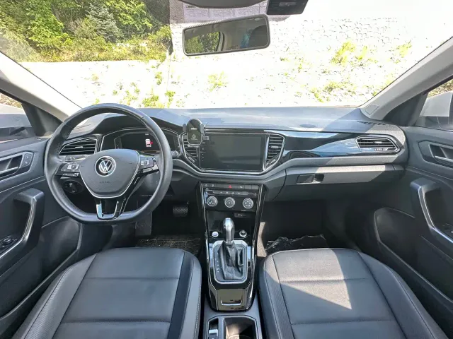 Volkswagen T-Roc — Фото автомобиля 14