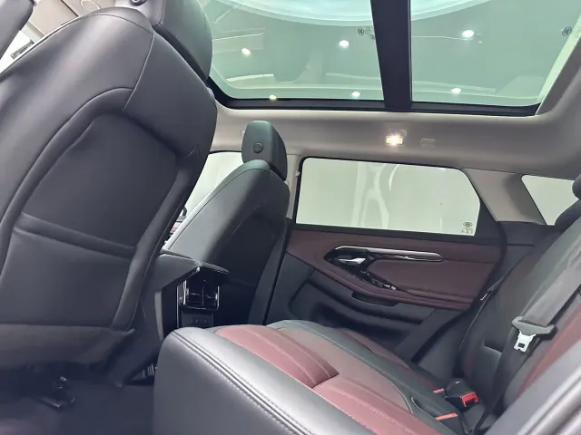 Land Rover Range Rover Evoque — Фото автомобиля 13