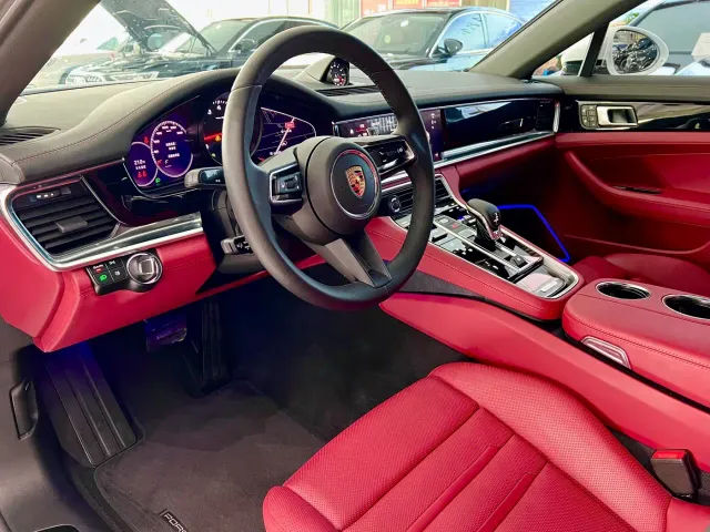 Porsche Panamera — Фото автомобиля 8