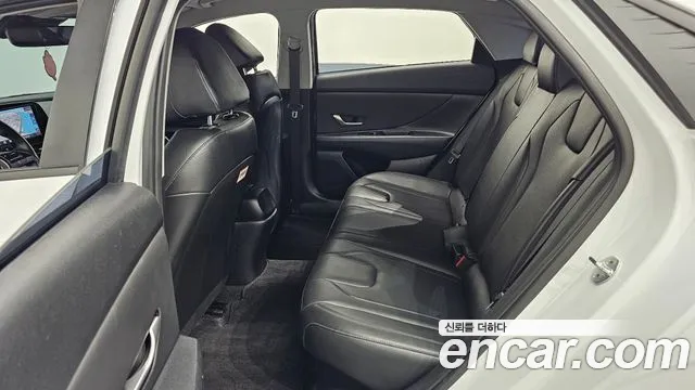 Hyundai Avante CN7 — Фото автомобиля 12