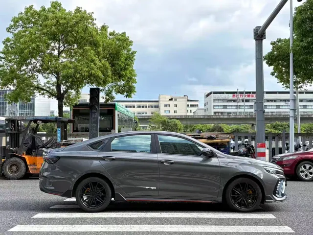 Geely Binrui — Фото автомобиля 5