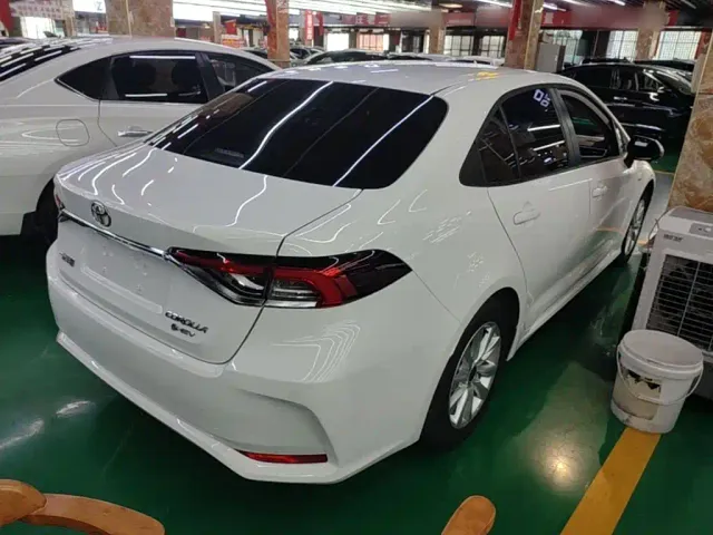 Toyota Corolla — Фото автомобиля 6