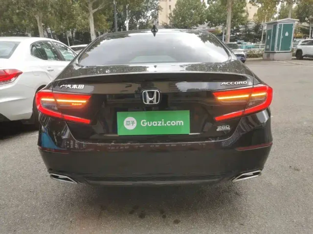 Honda Accord — Фото автомобиля 5