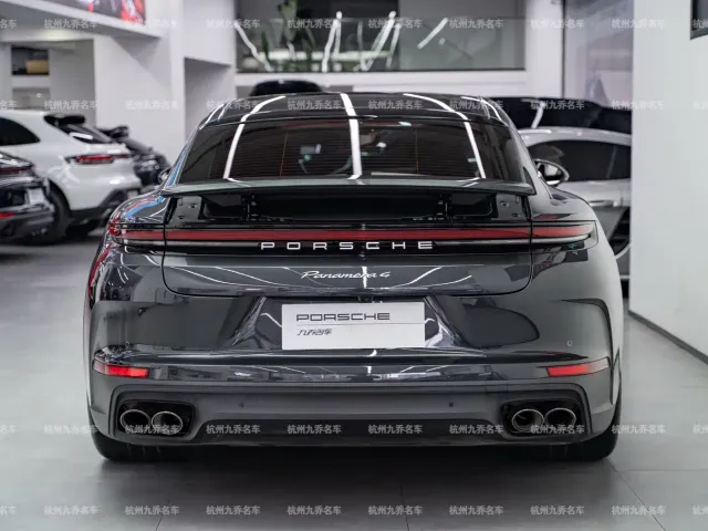 Porsche Panamera — Фото автомобиля 6