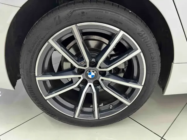 BMW 3 Series — Фото автомобиля 21