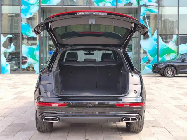 Audi Q5L — Фото автомобиля 13