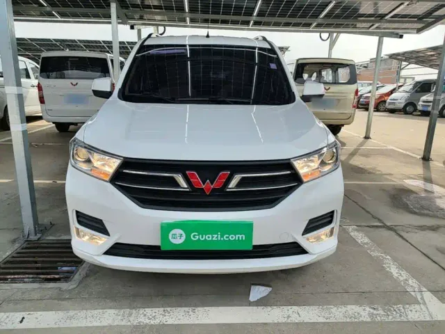 Wuling Hongguang — Фото автомобиля 2