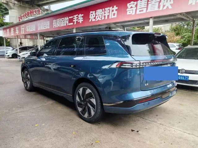 Dongfeng eπ 008 — Фото автомобиля 7