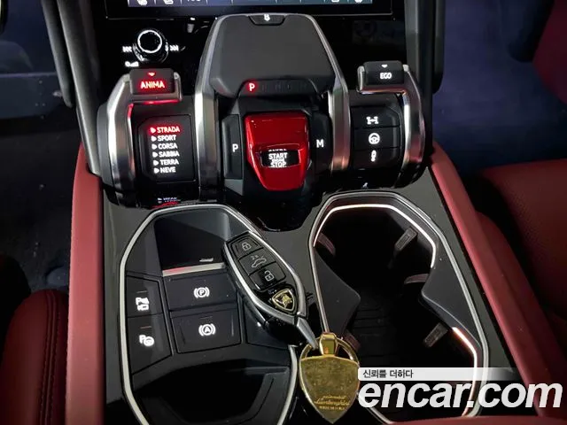 Lamborghini Urus — Фото автомобиля 11