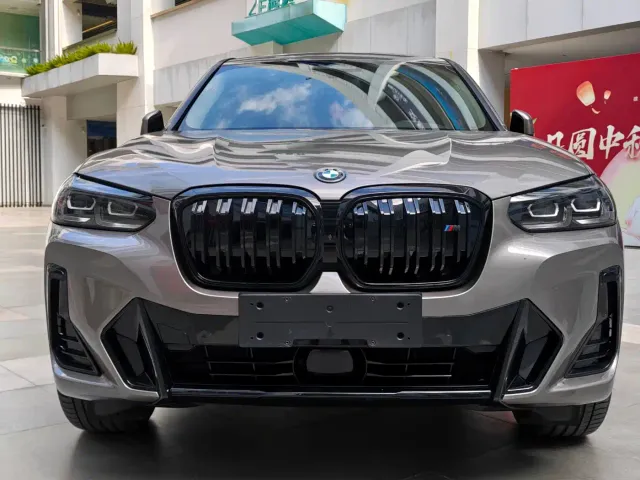BMW iX3 — Фото автомобиля 2