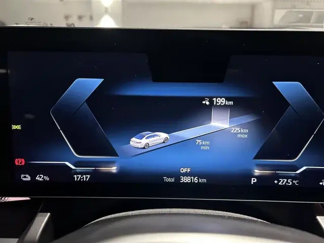 BMW i5 — Фото автомобиля 7