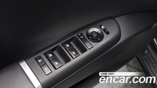 Hyundai Grandeur Grandeur (GN7) 2.5 Бензин 2WD — Фото автомобиля 27