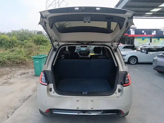 Baojun Cloud — Фото автомобиля 18