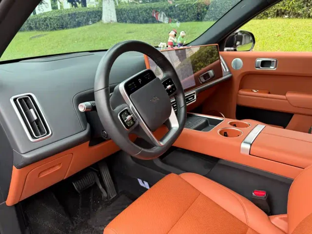 Li Auto L7 — Фото автомобиля 7