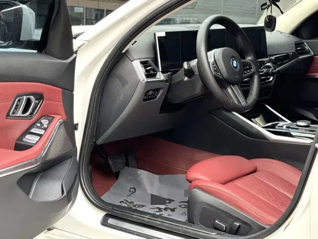 BMW i3 — Фото автомобиля 4