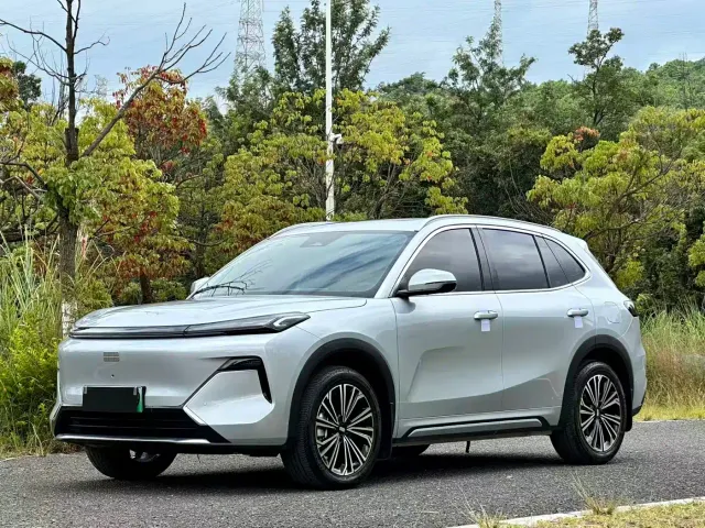 Фотография автомобиля — Geely Galaxy Starship 7 EM-i