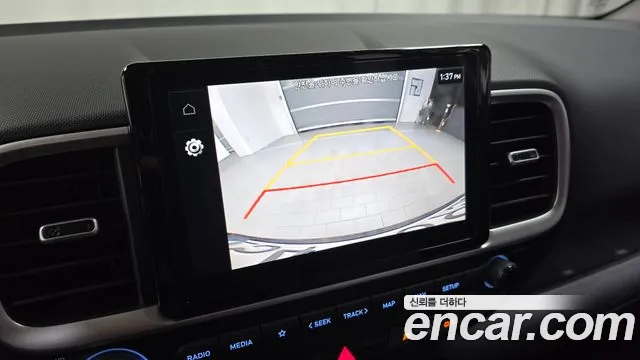 Hyundai Venue — Фото автомобиля 20