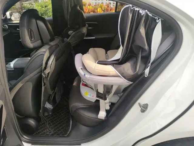 Mercedes-Benz C-Class — Фото автомобиля 18
