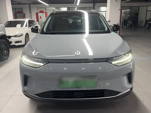 Leapmotor C11 — Фото автомобиля 5