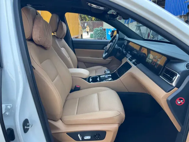 Li Auto ONE — Фото автомобиля 20