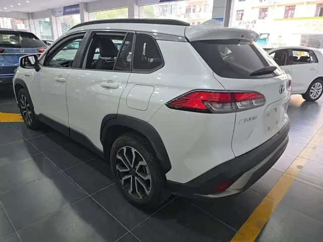 Toyota Frontlander — Фото автомобиля 4