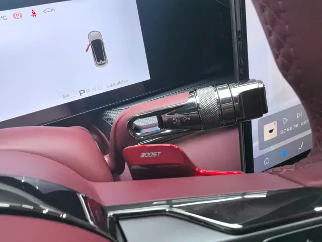 Denza Z9GT — Фото автомобиля 22