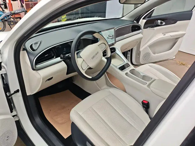 Geely Starry Wish — Фото автомобиля 10