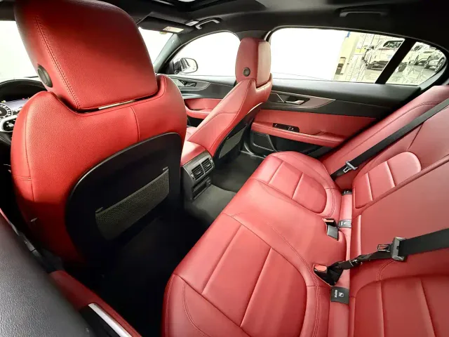 Jaguar XEL — Фото автомобиля 14