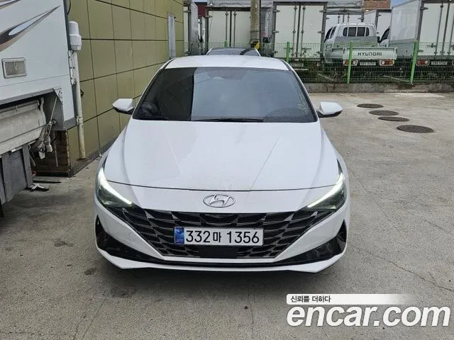Hyundai Avante CN7 — Фото автомобиля 2