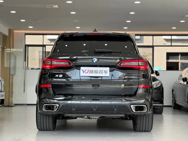 BMW X5 — Фото автомобиля 4