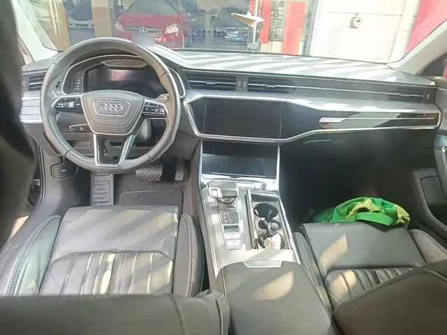 Audi A6L — Фото автомобиля 9