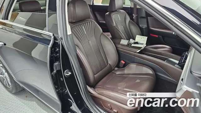 Hyundai Grandeur Grandeur (GN7) 2.5 Бензин 2WD — Фото автомобиля 11