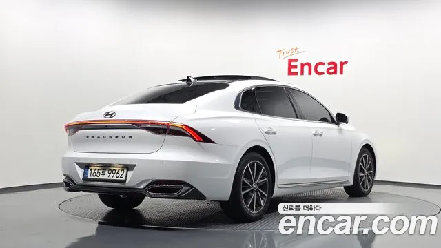 Hyundai Grandeur New — Фото автомобиля 2