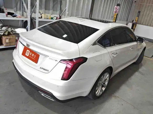 Cadillac CT5 — Фото автомобиля 10