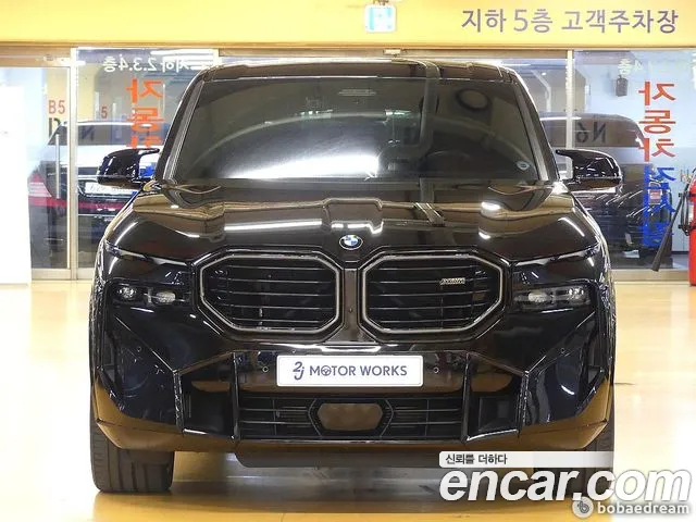 BMW XM G09 — Фото автомобиля 3