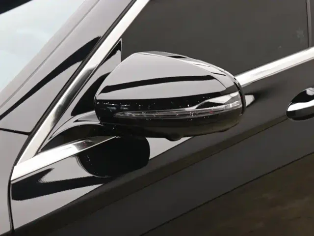 Mercedes-Benz E-Class — Фото автомобиля 27