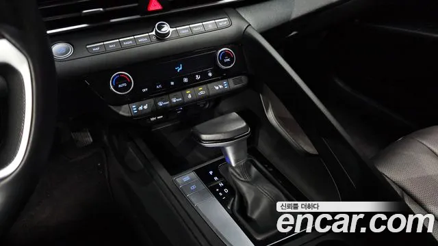 Hyundai Avante CN7 — Фото автомобиля 12