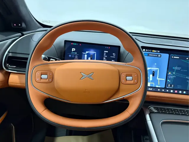 Xpeng G9 — Фото автомобиля 11