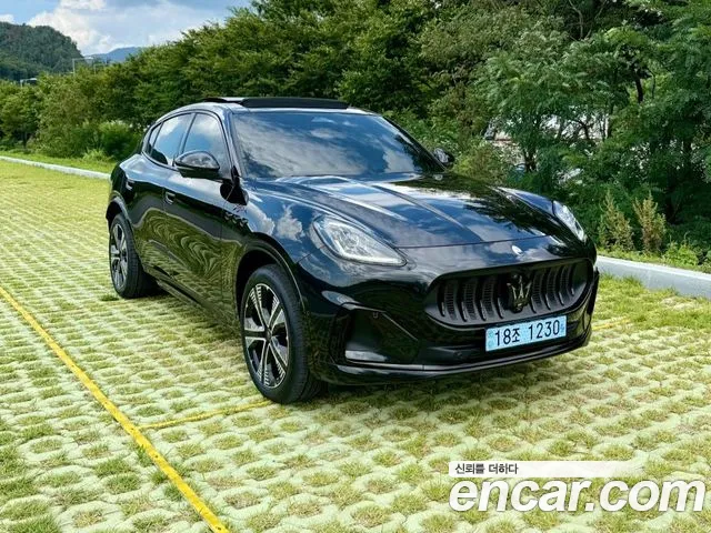 Maserati Grecale — Фото автомобиля 3