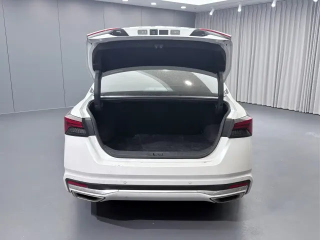Nissan Teana — Фото автомобиля 18