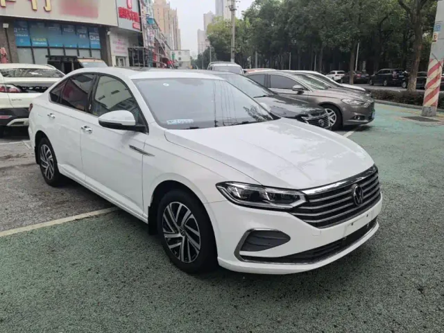 Volkswagen Lavida — Фото автомобиля 3