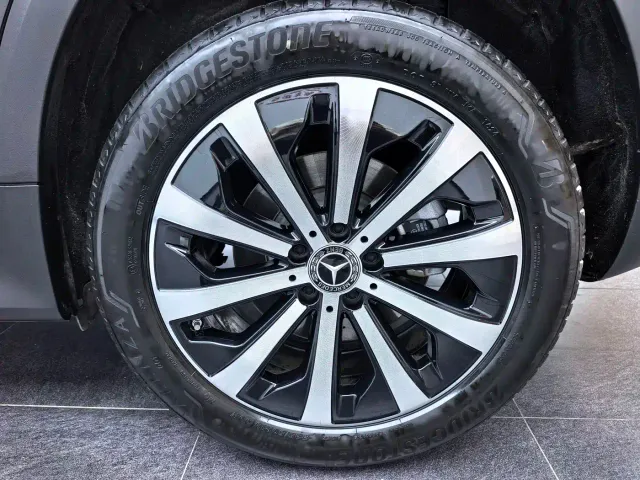 Mercedes-Benz GLB-Class — Фото автомобиля 16