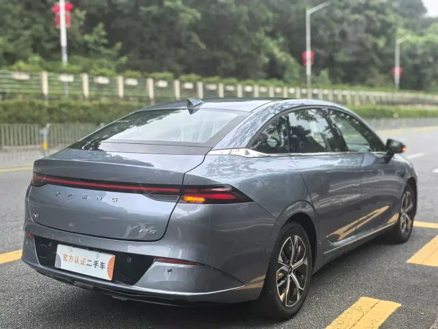 Xpeng P5 — Фото автомобиля 10