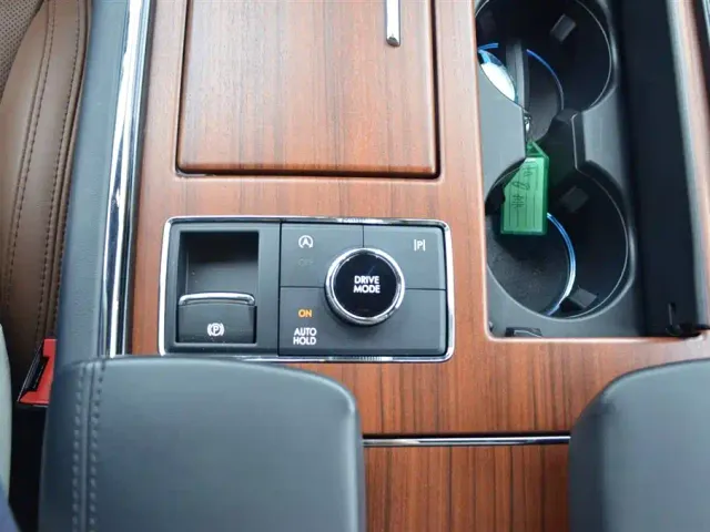 Lincoln Navigator — Фото автомобиля 11
