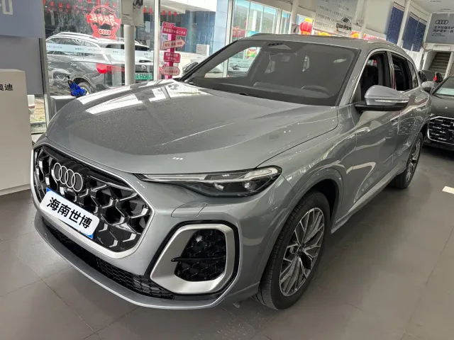 Фотография автомобиля — Audi Q5L